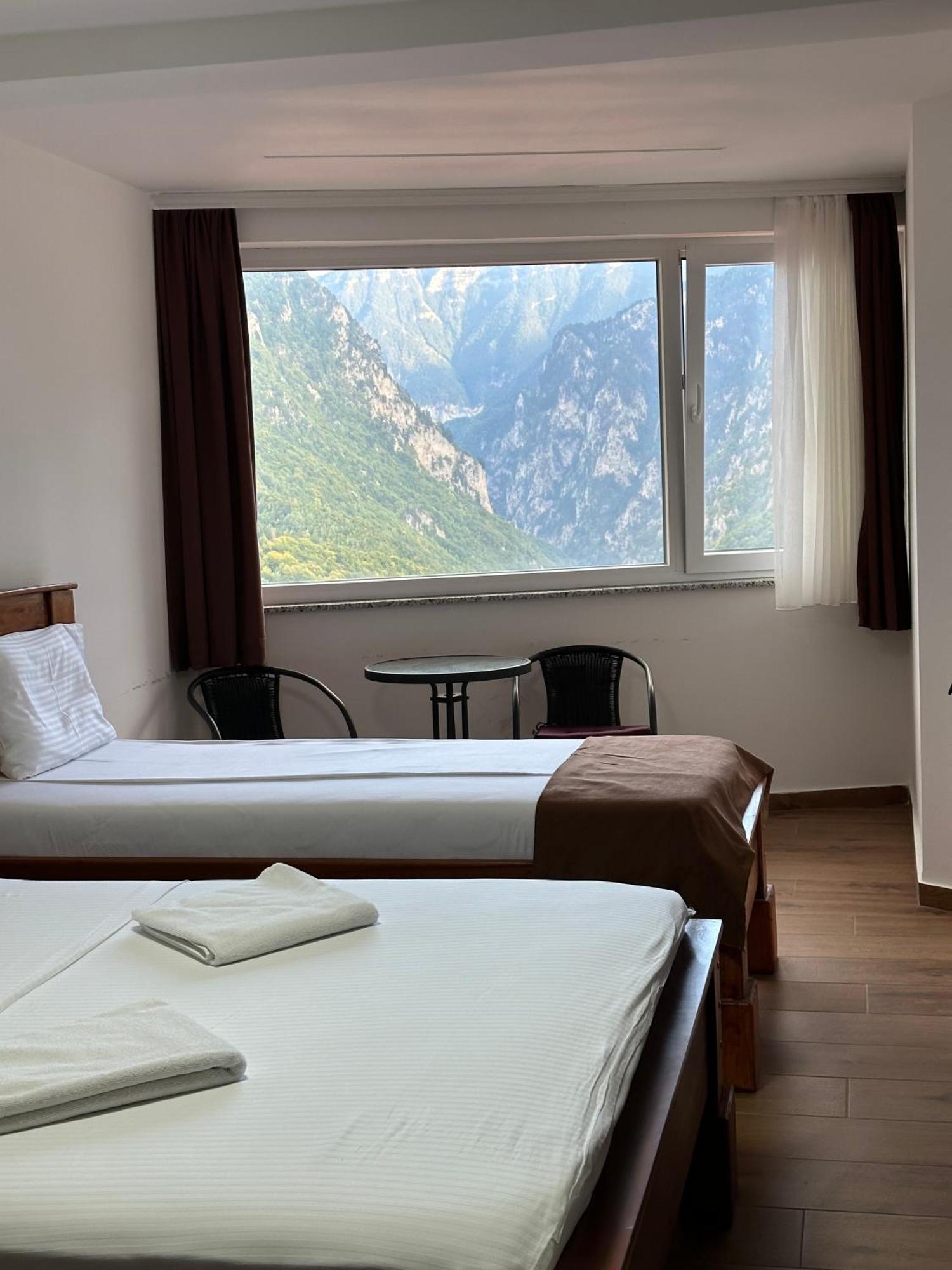 Hotel Panorama Rugove Peje Ngoại thất bức ảnh