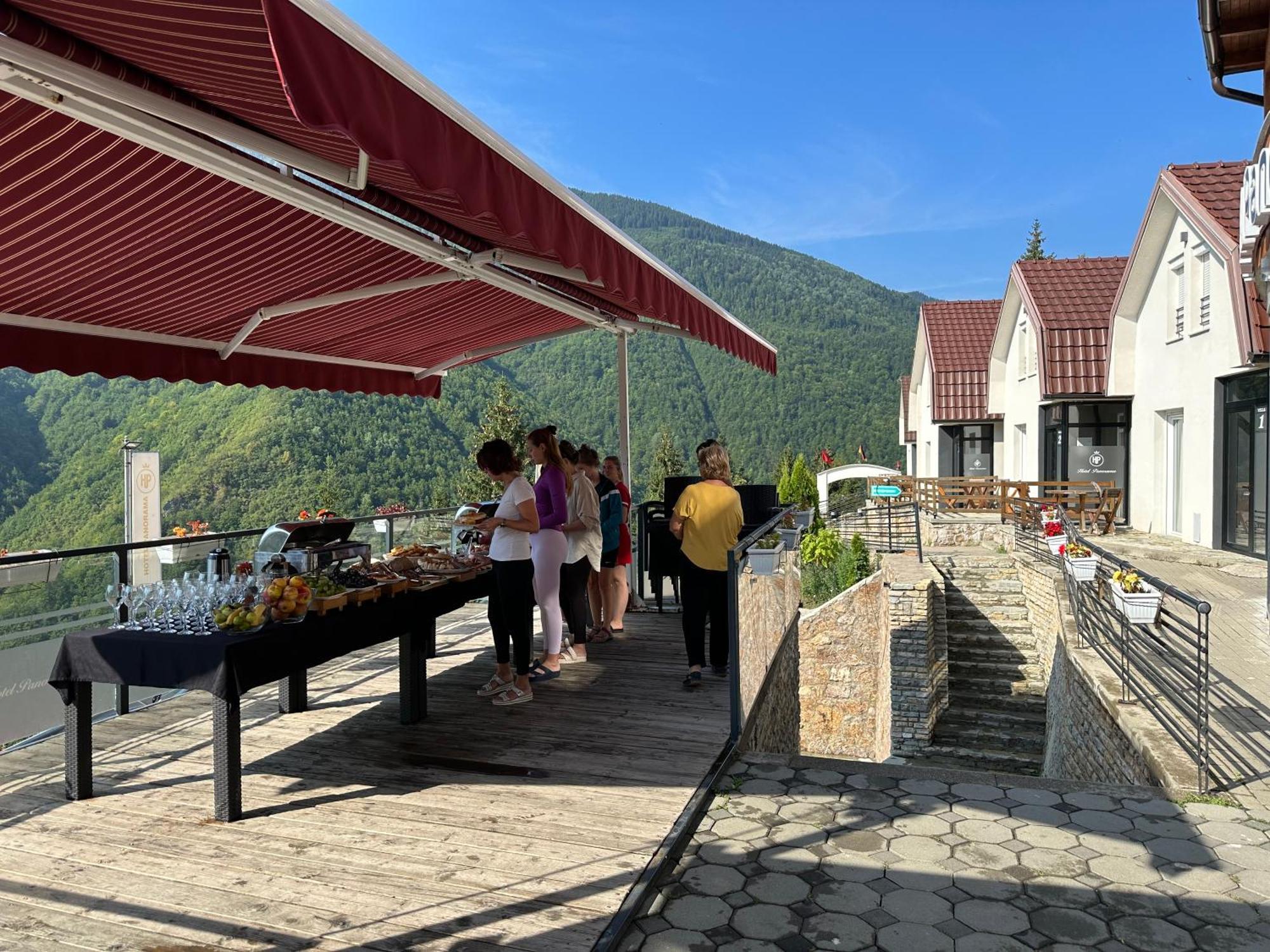 Hotel Panorama Rugove Peje Ngoại thất bức ảnh