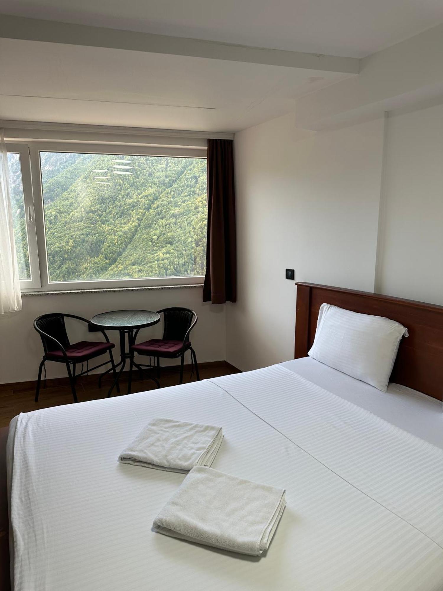 Hotel Panorama Rugove Peje Ngoại thất bức ảnh