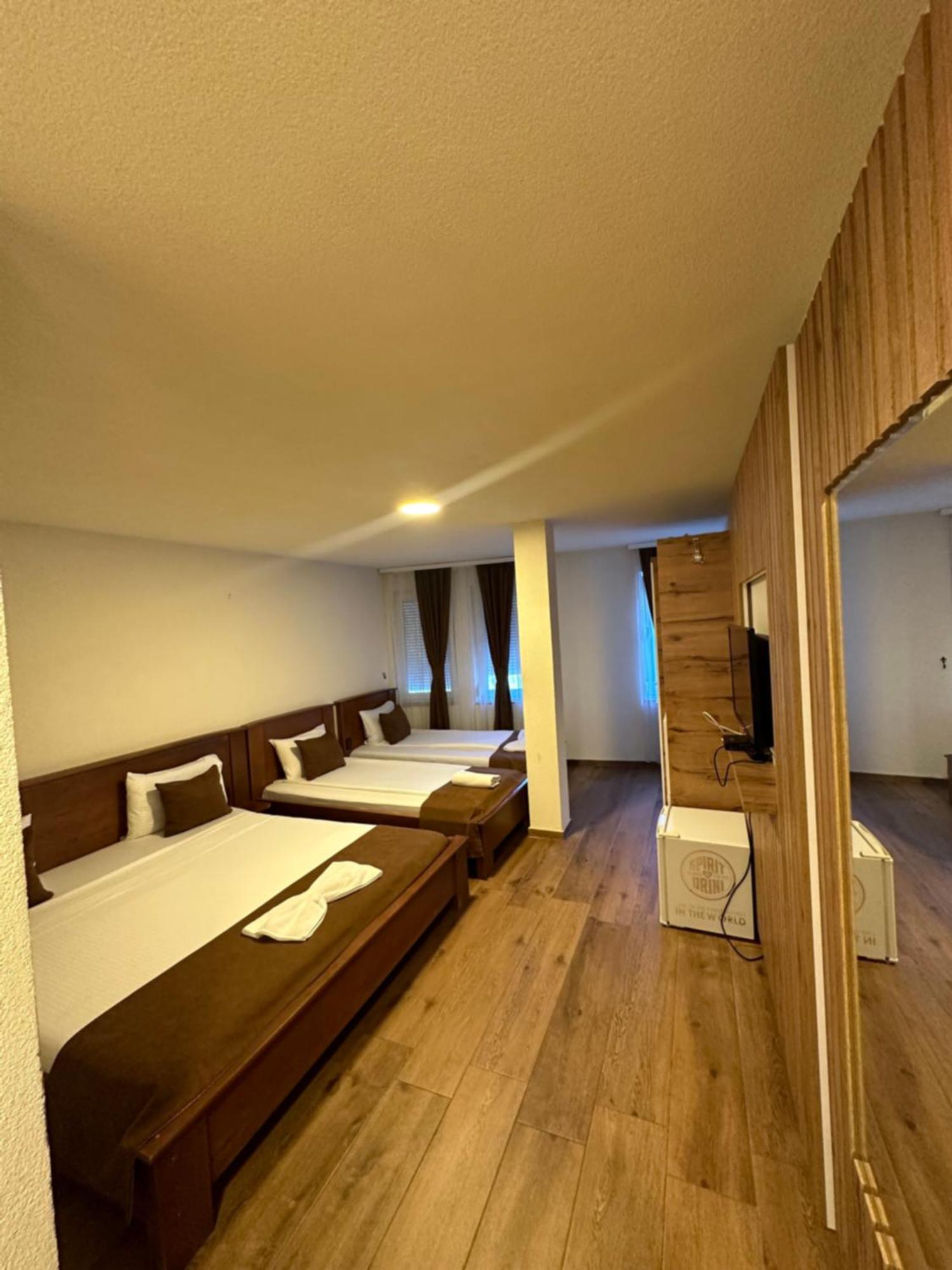 Hotel Panorama Rugove Peje Ngoại thất bức ảnh